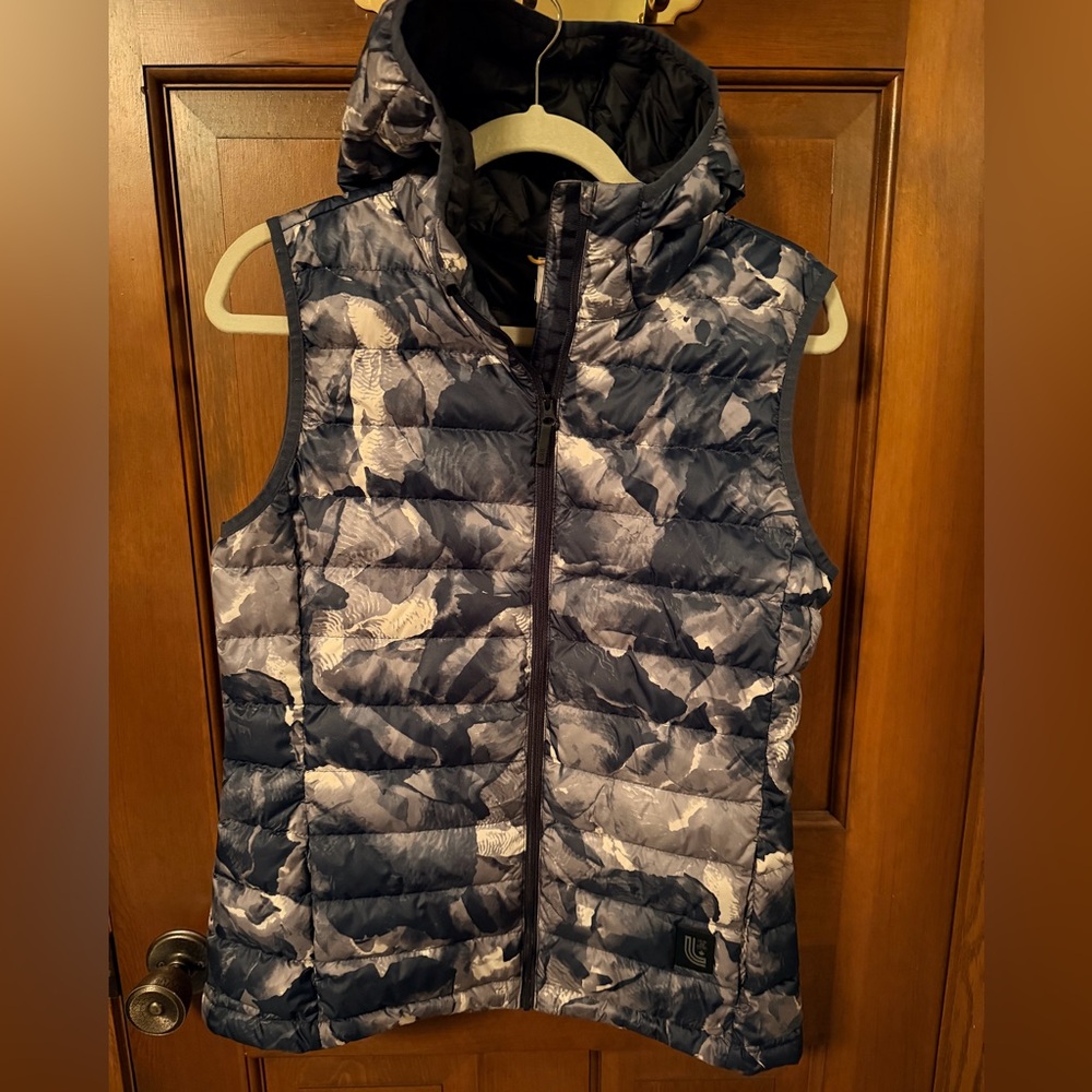 Lole Womens Blue Grey Hooded Down Puffer Vest Size Medium Cozy Hibernate Core